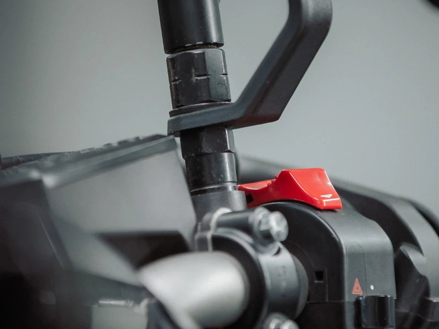 MAG Quad Lock Mirror Stem Mount bundel met MAG iPhone hoesje voor scooter & motor